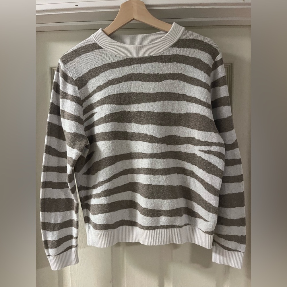 Animal print women’s size M sweater